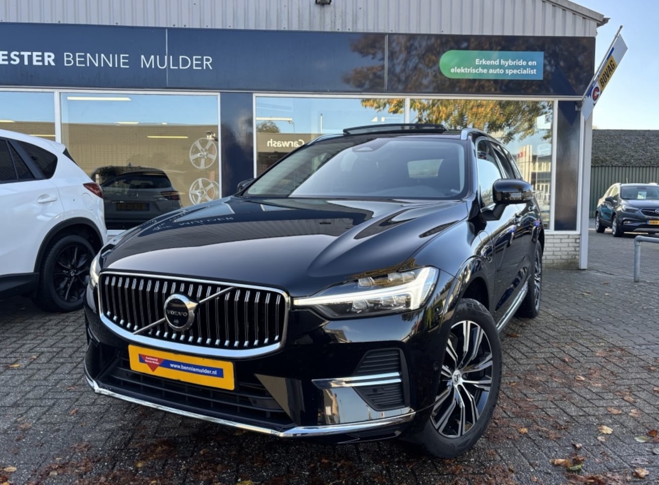 Volvo XC60 - 2.0 Recharge PLUG-IN / LONG RANGE / SCHUIFDAK - AutoWereld.nl