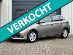 Toyota Auris - 1.8 Hybrid Now 5-deurs NAVI / CLIMA / CRUISE