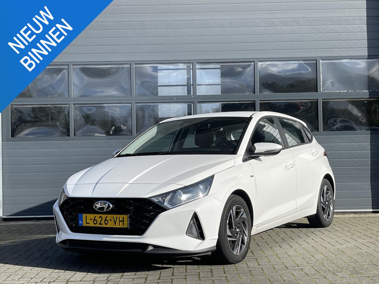 Hyundai i20 - 1.0 T-GDI COMFORT SMART I APPLE CARPLAY I P-CAMERA I CRUISE CONTROL I NAVIGATIE - AutoWereld.nl