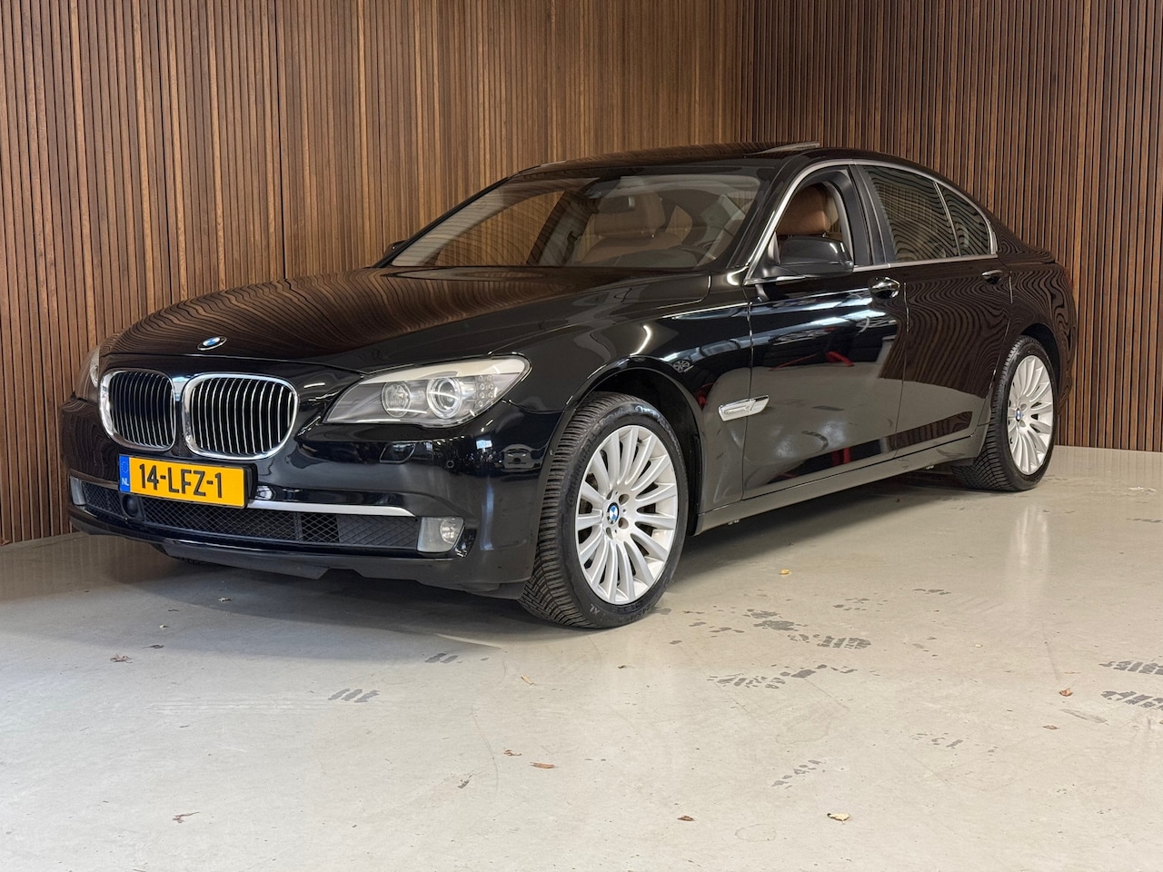 BMW 7-serie - 740i High Executive Youngtimer - Comfort stoelen - HUD - AutoWereld.nl