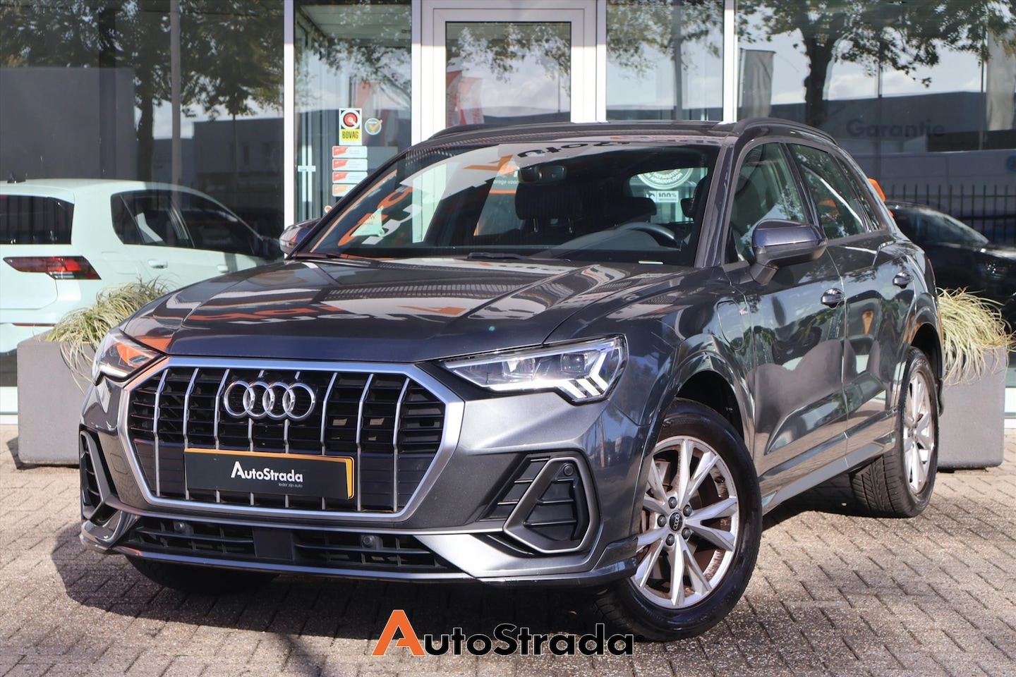 Audi Q3 - 45e TFSI S-LINE 245pk I LED I Carplay | Navigatie I Climate I Virtual I Cruise I 1e eigena - AutoWereld.nl