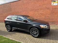 Volvo XC60 - 2.0T Kinetic Clima Navi Cruise