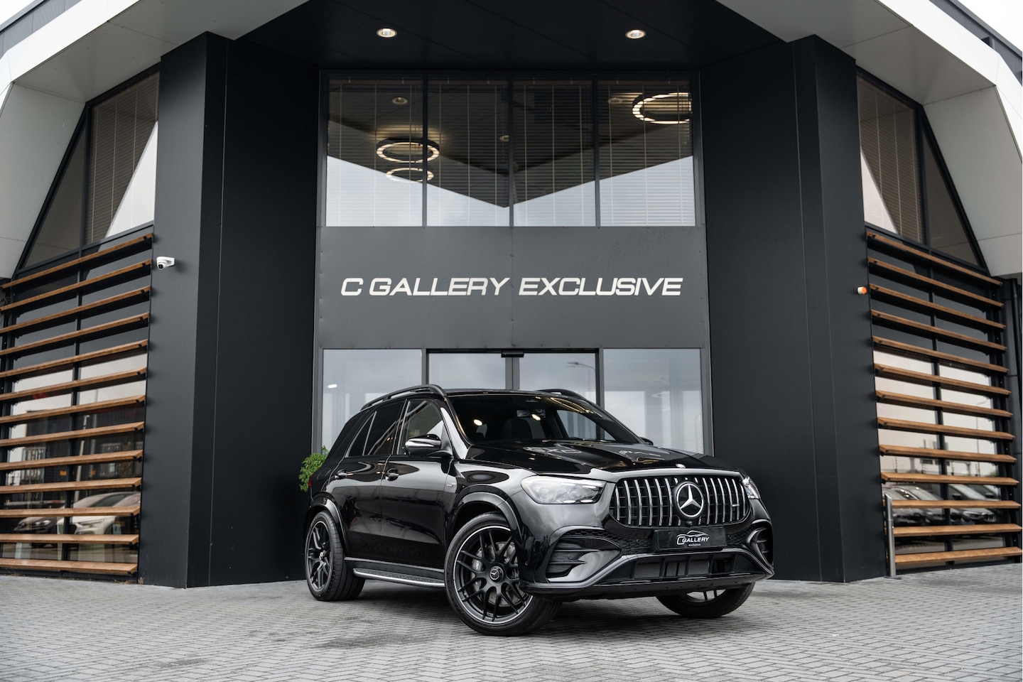 Mercedes-Benz GLE-Klasse - AMG GLE53 Hybrid 4MATIC+ Premium Plus - Panorama | Burmester | Stoelkoeling & Massage | El - AutoWereld.nl