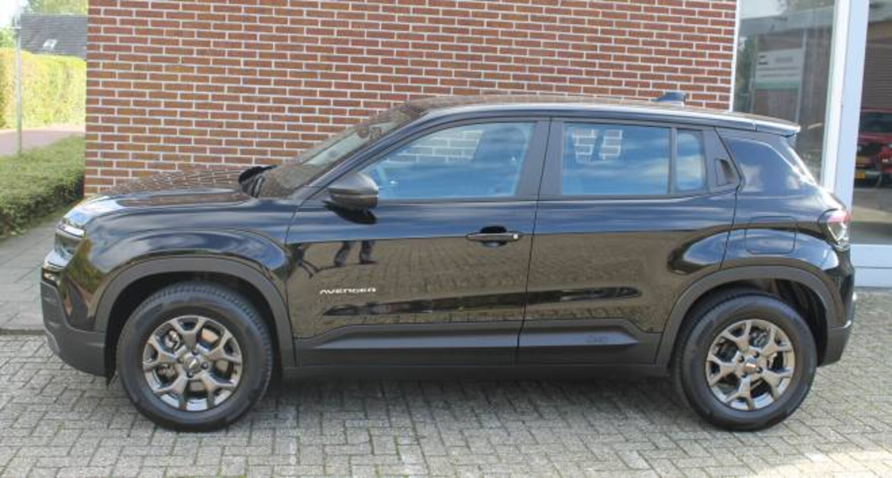 Jeep Avenger - 1.2T e-Hybrid 110pk Aut Longitude