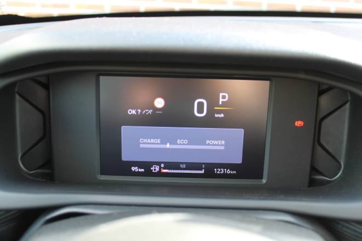 Jeep Avenger - 1.2T e-Hybrid 110pk Aut Longitude
