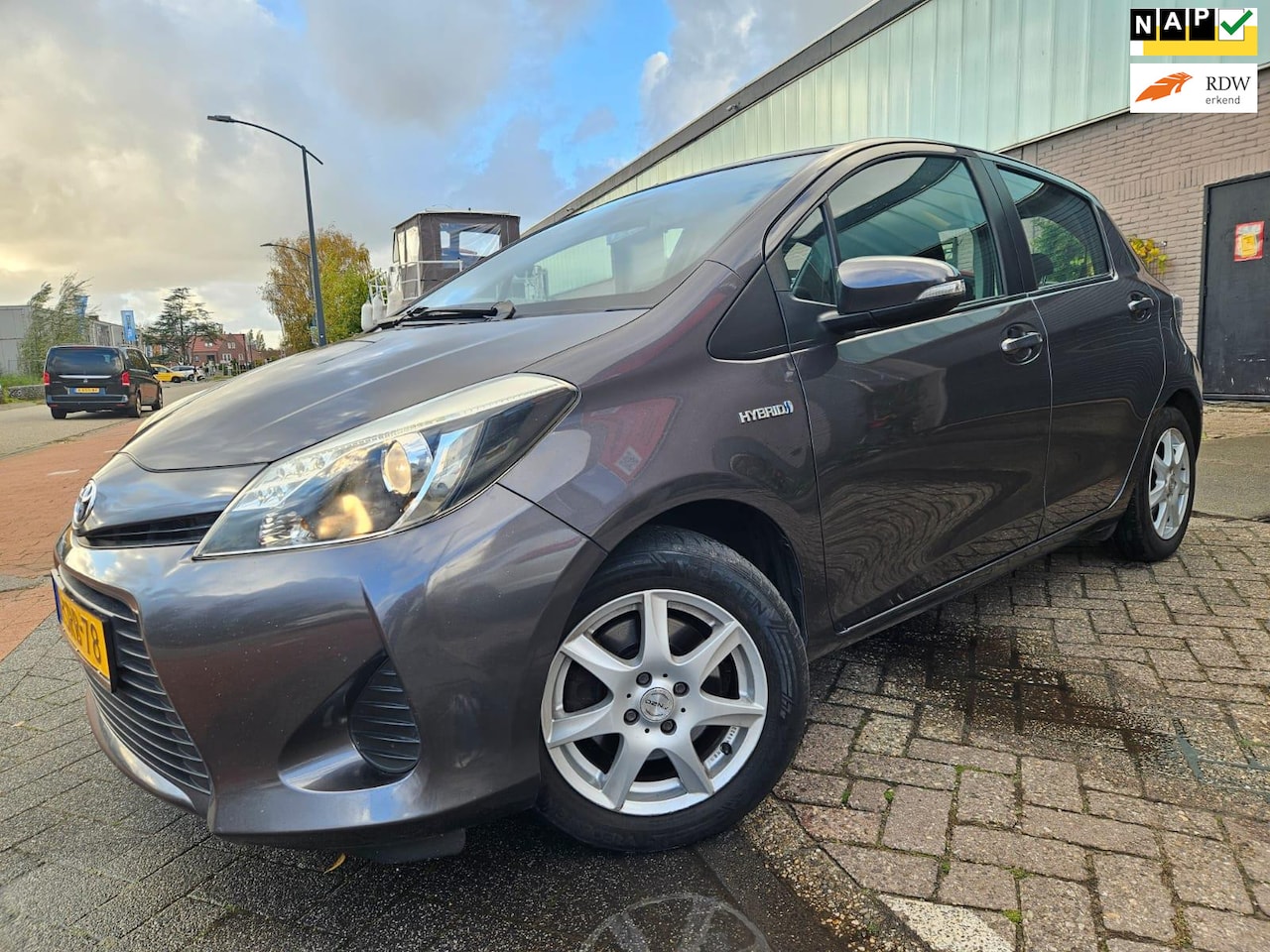 Toyota Yaris - 1.5 Full Hybrid Aspiration GARANTIE - AutoWereld.nl