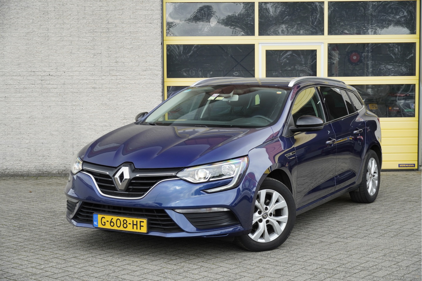 Renault Mégane Estate - 1.3 TCe Limited BJ2019 Lmv 16" | Led | Pdc | Navi | Keyless entry | App-Connect | Climate - AutoWereld.nl