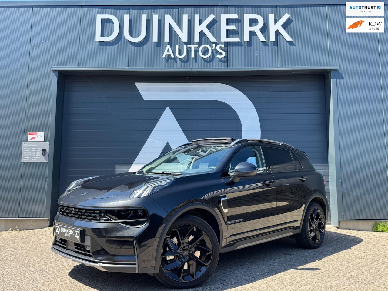Lynk & Co 01 - 1.5 Plug- in Hybrid | Black Edition | Pano | Stoelverwarming | Carplay | Keyless | 360 Cam - AutoWereld.nl