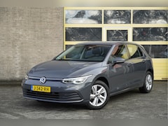 Volkswagen Golf - 1.5 TSI 5drs Life Business BJ2020 Lmv 16" | Led V+A | Pdc | Navi | App-Connect | Dashboard