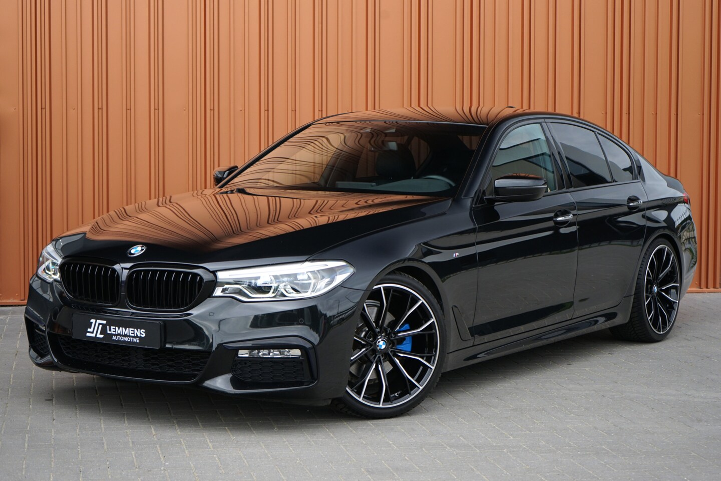 BMW 5-serie - 520i M-Sport Leder Memory Camera NL AUTO Trekhaak - AutoWereld.nl