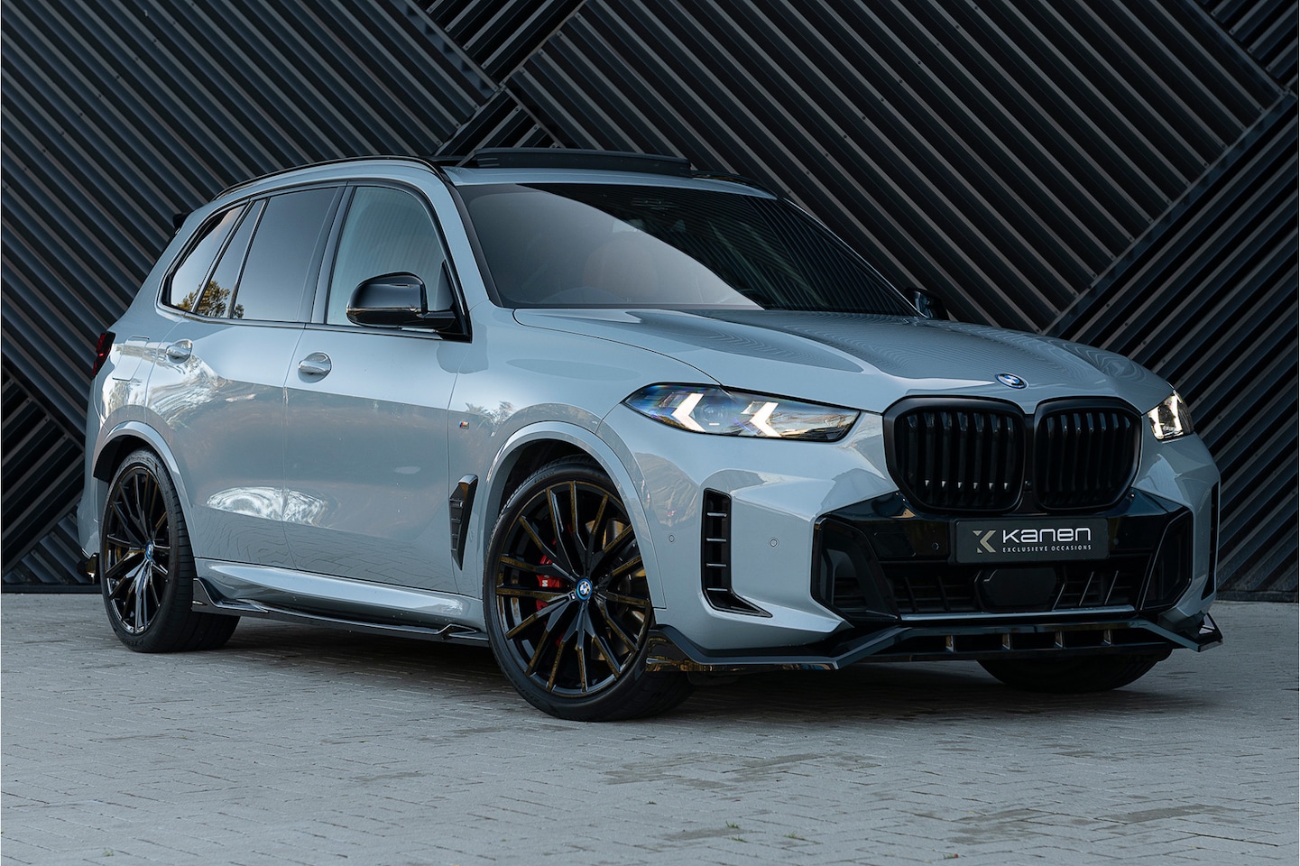 BMW X5 - xDrive50e LCI M-Sport Pro ACC Pano Alcantara Hemel Massage Stoelvent. B&W Head Up 360 Kris - AutoWereld.nl