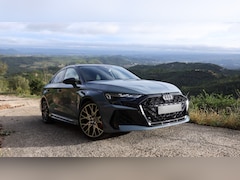 Audi RS3 - 2.5 TFSI QUATTRO 2025 Limousine|400PK|FACELIFT|KEYLESS|CAMERA|PANO|HUD|VIRTUAL|SONOS|NIEUW