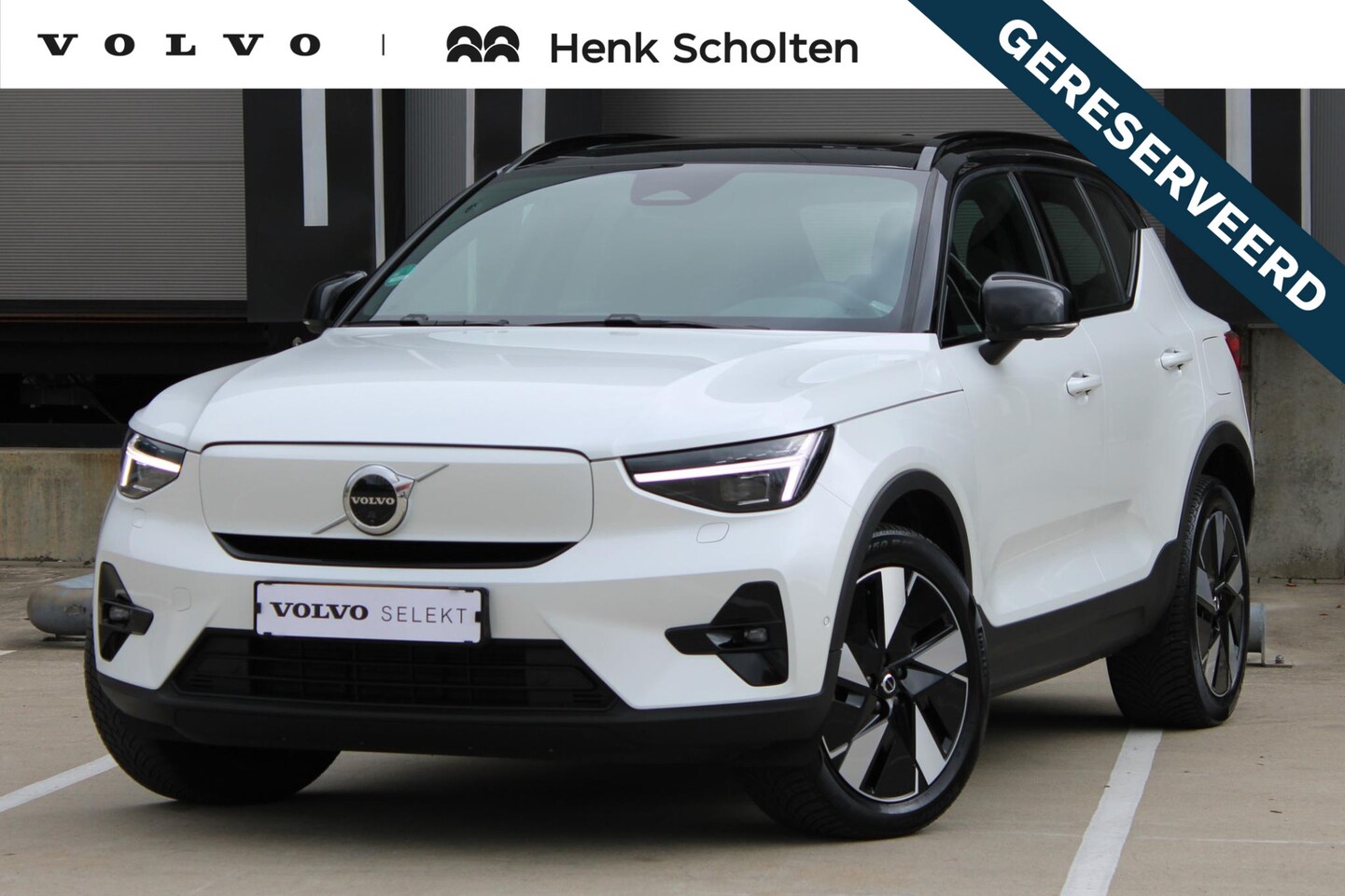 Volvo EX40 - Single Motor Extended Range Ultra 82 kWh | Verwarmbare voorstoelen | Verwarmbaar stuurwiel - AutoWereld.nl