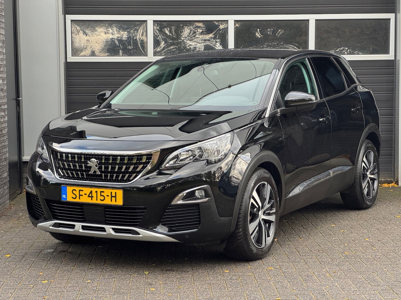 Peugeot 3008 - 1.2 PureTech Allure Automaat, Navi, 360 Camera, Cruise, NAP - AutoWereld.nl