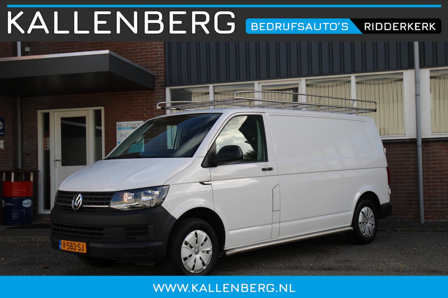 Volkswagen Transporter - 2.0 TDI 102PK L2H1 / App connect / Imperiaal / Multi stuur / 3 zits - AutoWereld.nl