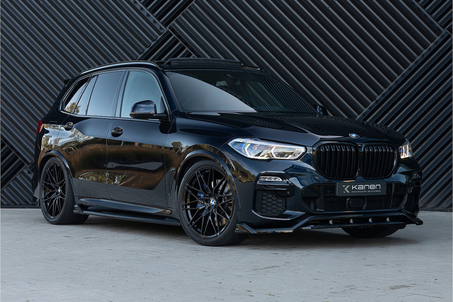 BMW X5 - xDrive45e M Sport Pano Acc Head Up M Stoel Keyless Laser Carbon Harman Kardon Trekhaak - AutoWereld.nl