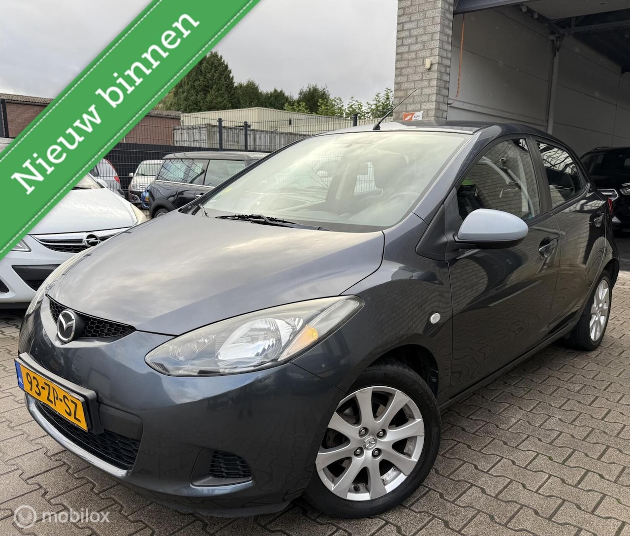 Mazda 2 - 1.3 S-VT Touring / 5DRS /Airco /1ste Eigenaar /N.A.P - AutoWereld.nl