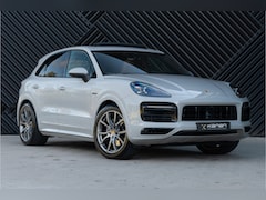 Porsche Cayenne - 3.0 E-Hybrid Sport Design VOL ACC Pano GTS Stoel 360 Head Up Softcl. Sportchrono Matrix Me