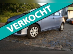 Toyota Yaris - 1.3 VVT-i Now 5 drs airco apk dealer onderhouden nw apk bij aflevering 5-12-2026