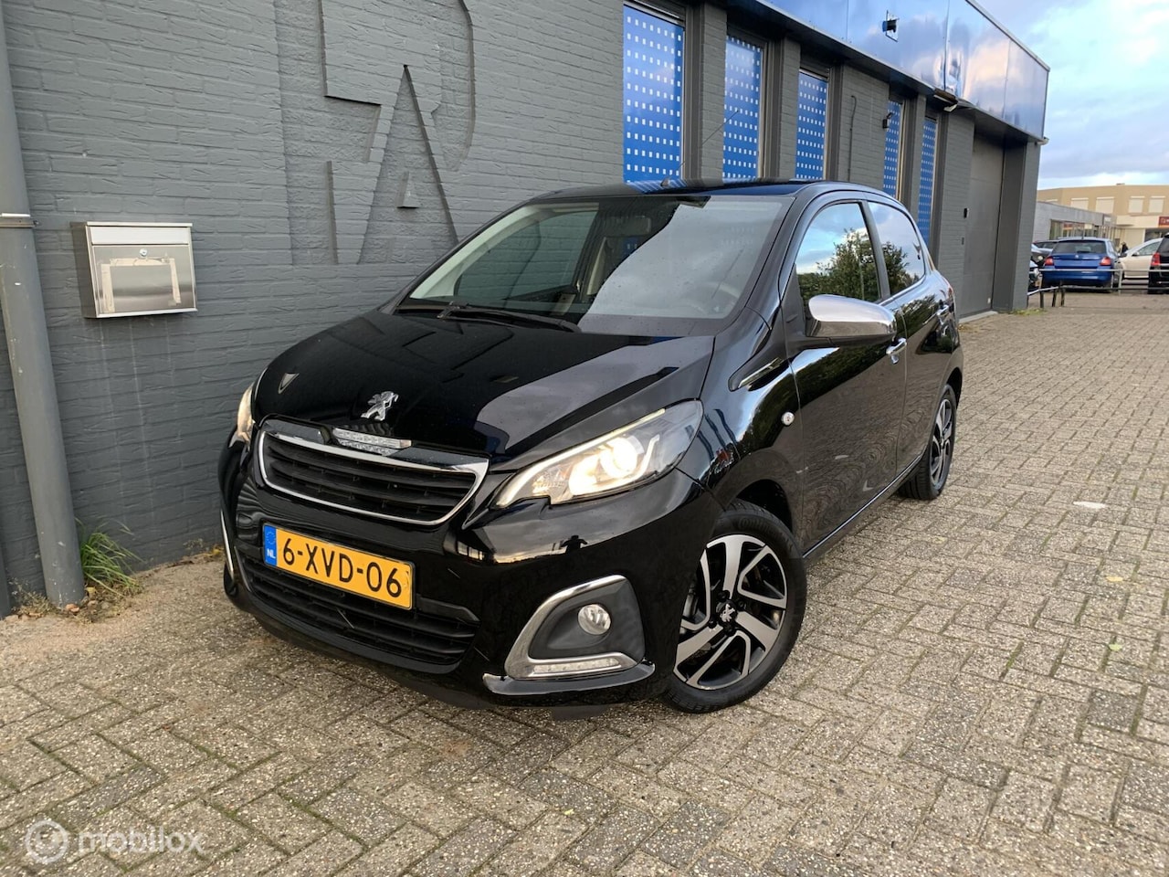 Peugeot 108 - 1.0 e-VTi Première Navi Keyless Clima Camera S&S 1E EIG! NAP! - AutoWereld.nl
