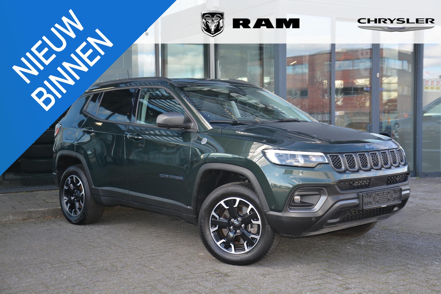 Jeep Compass - 4xe 240 Plug-in Hybrid Electric Trailhawk 4xe 240 Plug-in Hybrid Electric Trailhawk - AutoWereld.nl