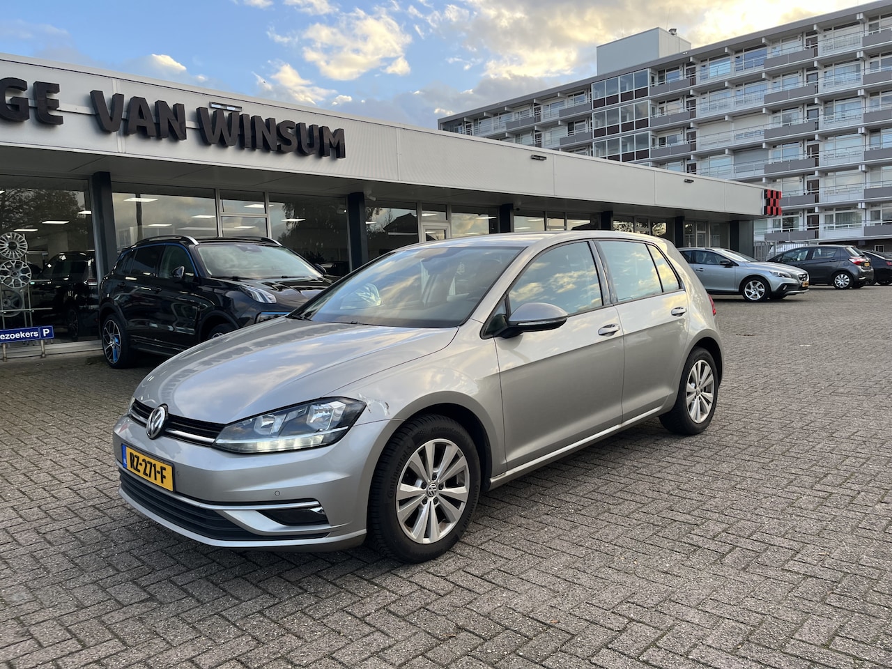Volkswagen Golf - 1.0 TSI Comfortline adcruise Lmv Pdc Ecc Nap - AutoWereld.nl