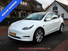 Tesla Model Y - RWD 60kWh AMD-RYZEN TREKHAAK + PREMIUM WHITE INTERIEUR