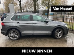 Volkswagen Tiguan - 2.0 TSI 4Motion Highline R-Line 190 PK | Automaat | Airco | Navigatie | Apple Carplay | St