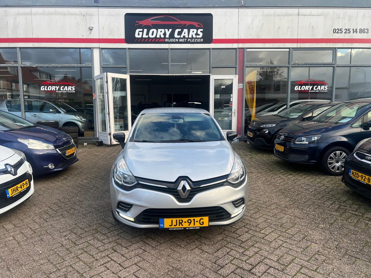 Renault Clio - 0.9 TCe BoseNAVI.CRUISE,PDC - AutoWereld.nl
