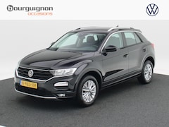 Volkswagen T-Roc - 1.0 TSi 110 Pk Style | Trekhaak | Adaptive Cruise | Navigatie | CarPlay | ECC | Parkeersen