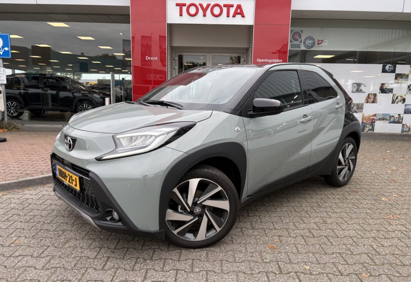 Toyota Aygo X - 1.0 VVT-i MT Envy | Sensoren V + A | Climate control - AutoWereld.nl