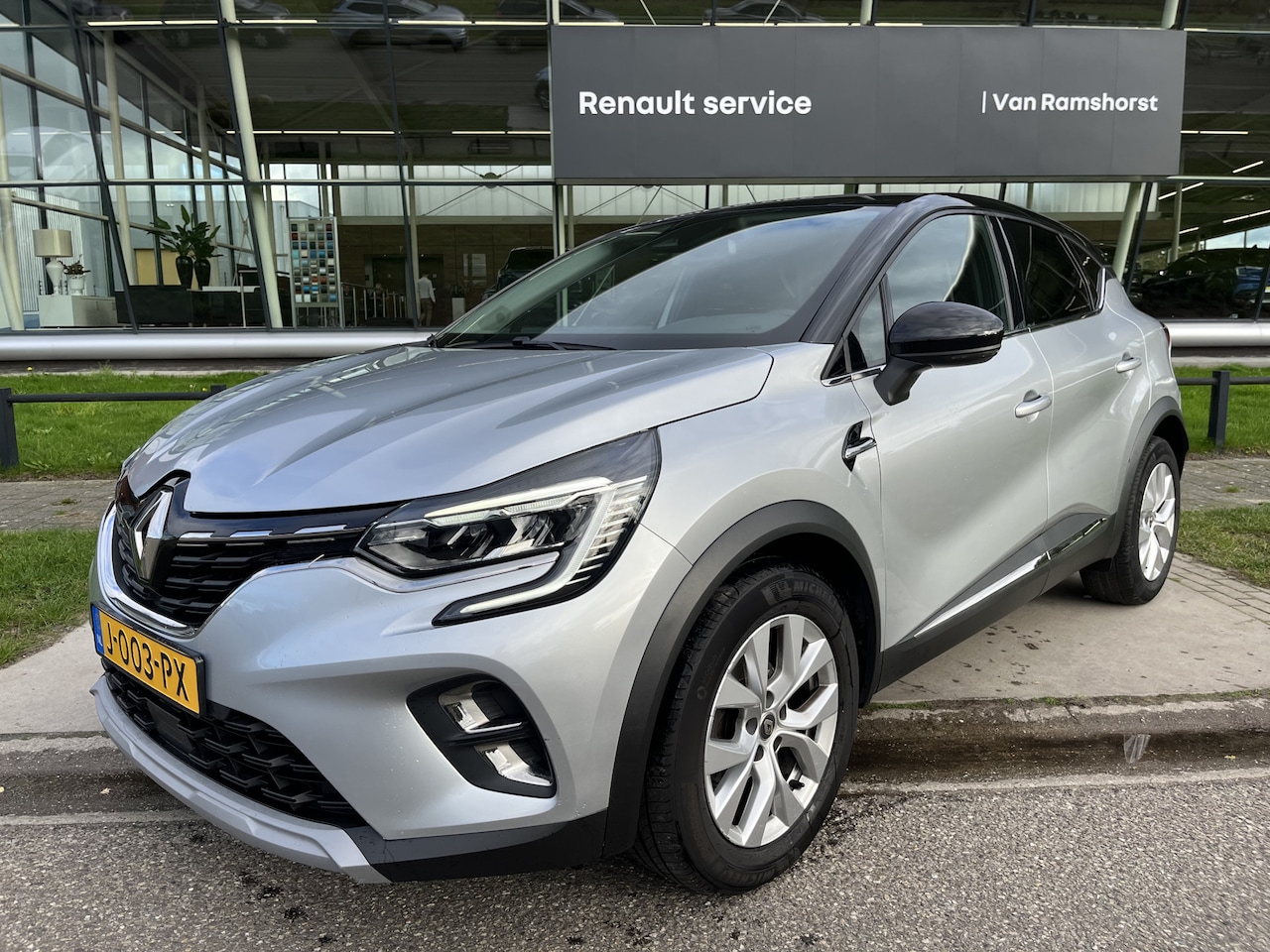 Renault Captur - 1.0 TCe 100 Intens / Apple Carplay-Android Auto / Keyless / Parkeerksensoren.Achter / Clim - AutoWereld.nl