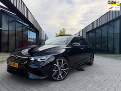 Volkswagen Golf - 2.0 TSI R 4Motion 333PK Akra Pano Clima Leer HUD BOMVOL