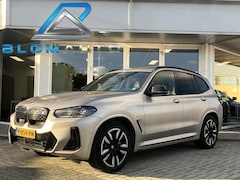 BMW iX3 - M-SPORT 80 kWh 286PK PANO+SFEER+LEDER €28.595 EX BTW