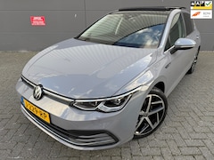 Volkswagen Golf - 1.5 eTSI Style*STOEL -STUUR VERWARMING*CAMERA*TERKHAAK*Stoelmassage *LED VERLICHTING*OPEN