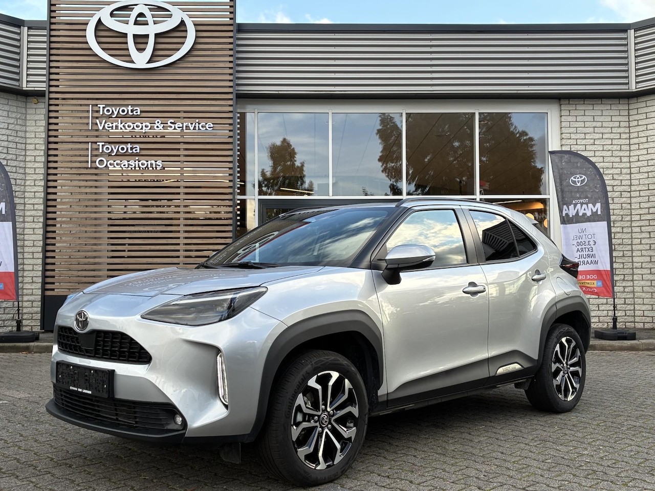 Toyota Yaris Cross - HYBRID 115 DYNAMIC STOEL/STUURVERW CAMERA APPLE/ANDROID KEYLESS CLIMA AD-CRUISE - AutoWereld.nl