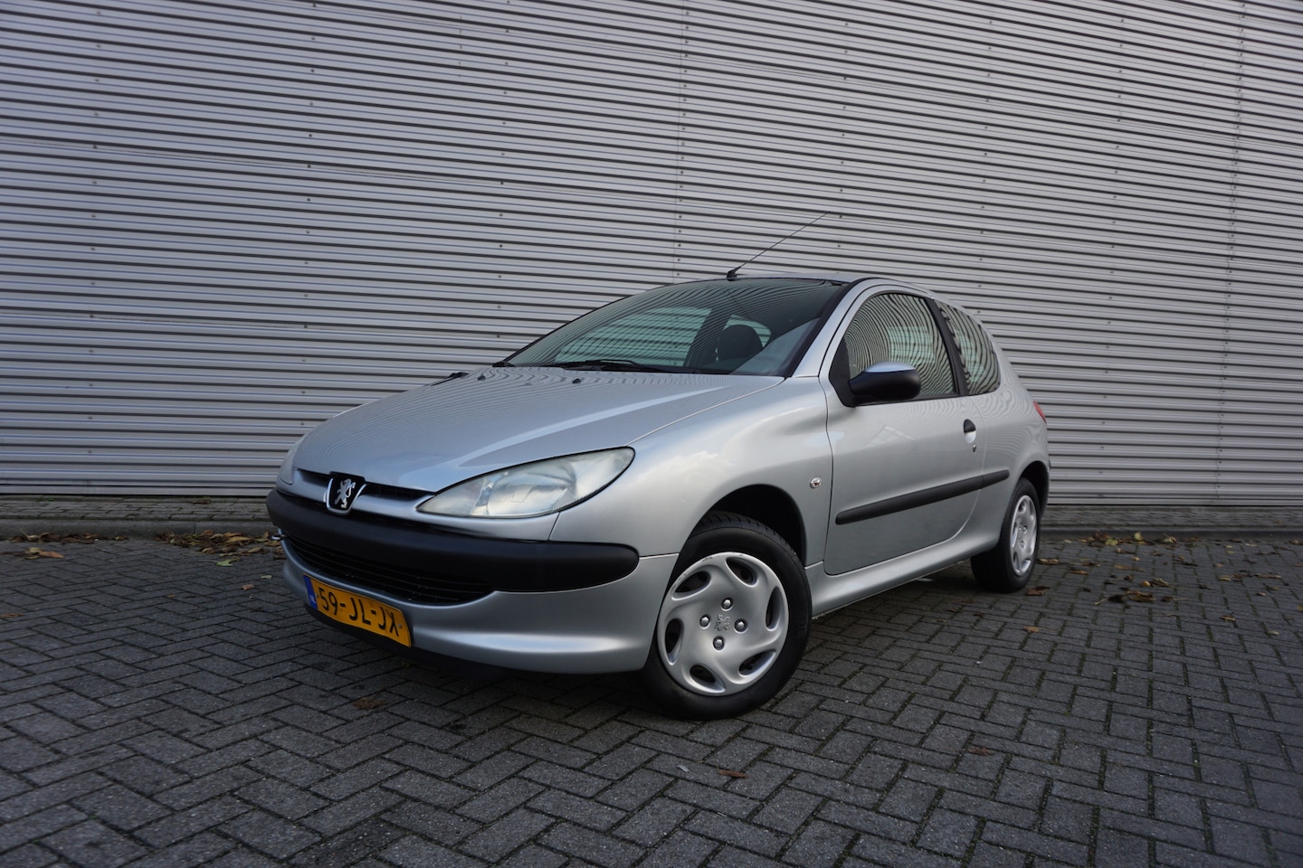 Peugeot 206 - 1.4 XT AUTOMAAT - Elektr. ramen / NIEUWE APK! - AutoWereld.nl