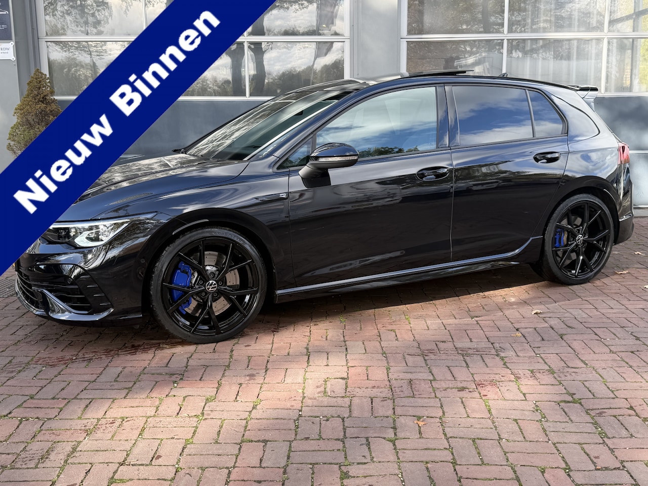 Volkswagen Golf - 2.0 TSI R 4Motion Performance | Akra | Pano | HUD | H&K | 320pk 2021 1e eigenaar - AutoWereld.nl