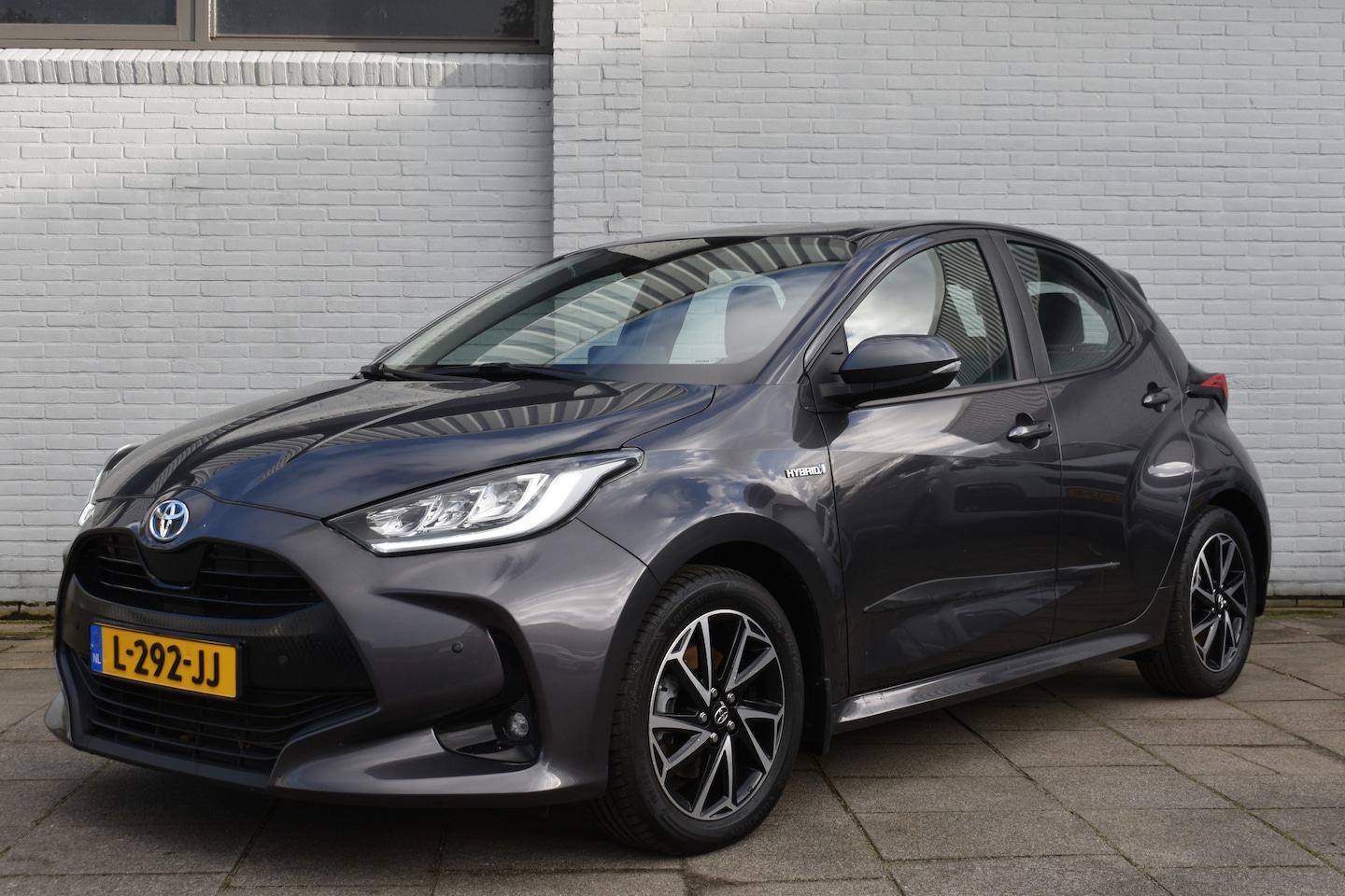 Toyota Yaris - 1.5 Hybrid Dynamic Automaat 116pk | PDC vóór- & achter | Keyless entry- & start | Apple Ca - AutoWereld.nl