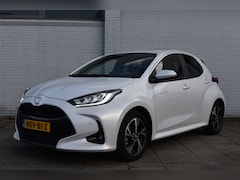 Toyota Yaris - 1.5 Hybrid 115 First Edition Limited Automaat 116pk | Parkeersensoren voor en achter | Dod