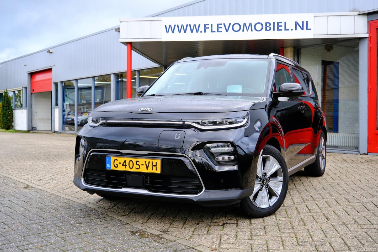 Kia e-Soul - ExecutiveLine 64 kWh Aut. Leder|Navi|Clima|Cam|Apple CarPlay - AutoWereld.nl