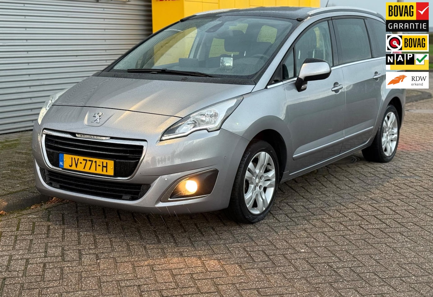 Peugeot 5008 - 1.6 THP Executive 7Pers Automaat Pano Navi Pdc Camera - AutoWereld.nl