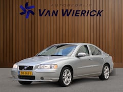 Volvo S60 - 2.4 Drivers Edition Automaat 140PK Youngtimer Schuif/kanteldak | Leer | Trekhaak | Stoelve