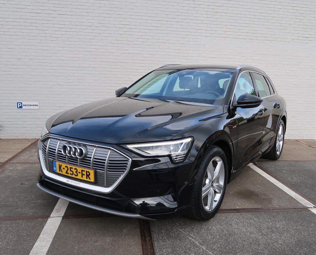 Audi e-tron - 50 quattro 313pk Business Edition Automaat I 95% accu capaciteit I Navi I Afn. Trekhaak I - AutoWereld.nl