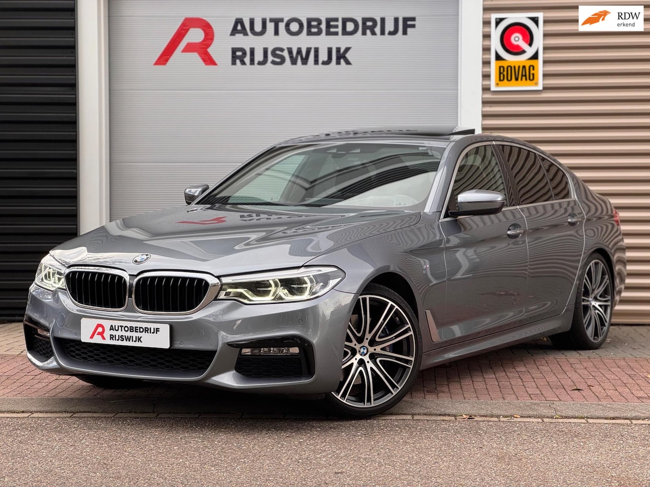BMW 5-serie - 530i High Executive Dak/Memory/Camera/HuD - AutoWereld.nl