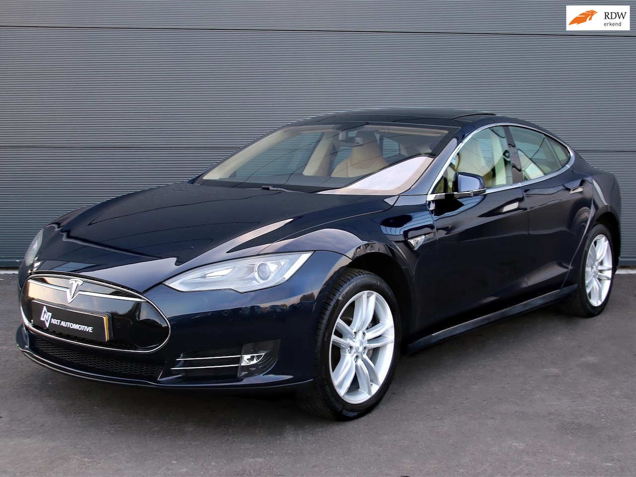 Tesla Model S - 85 Pano, Luchtvering, Leder, 19", LED, Navi, Parkeersensoren, Dealeronderhouden, Nieuwe AP - AutoWereld.nl