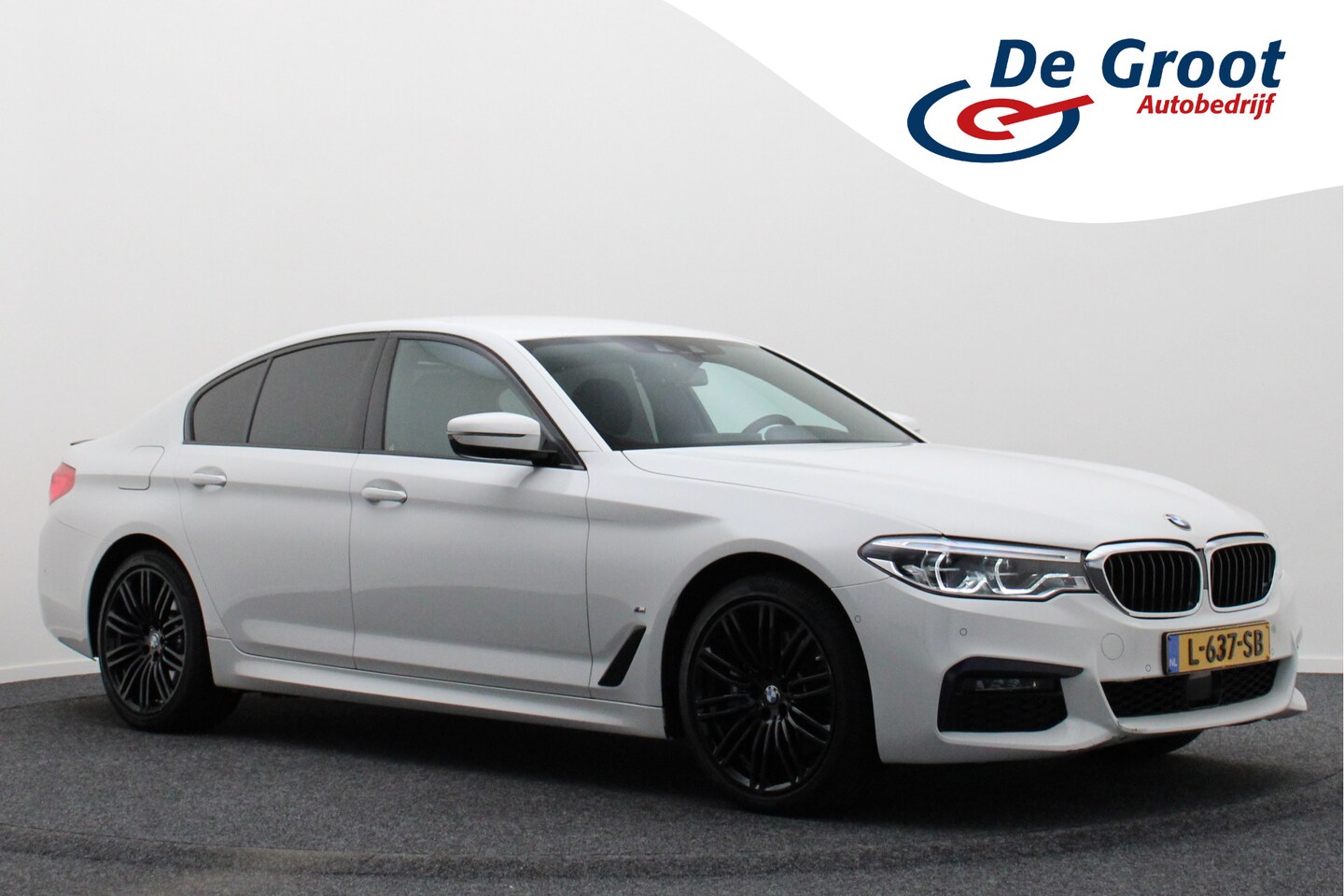 BMW 5-serie - 530e iPerformance High Executive M Sport Softclose, Camera, H&K, Head-Up, Apple Carplay, T - AutoWereld.nl