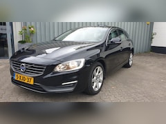 Volvo V60 - 2.0 D4 Momentum