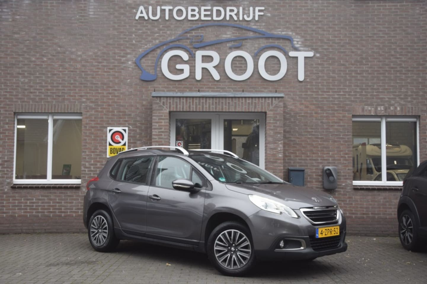 Peugeot 2008 - 1.2 PURETECH ACTIVE  Nieuwe motor  distr riem en koppeling - AutoWereld.nl