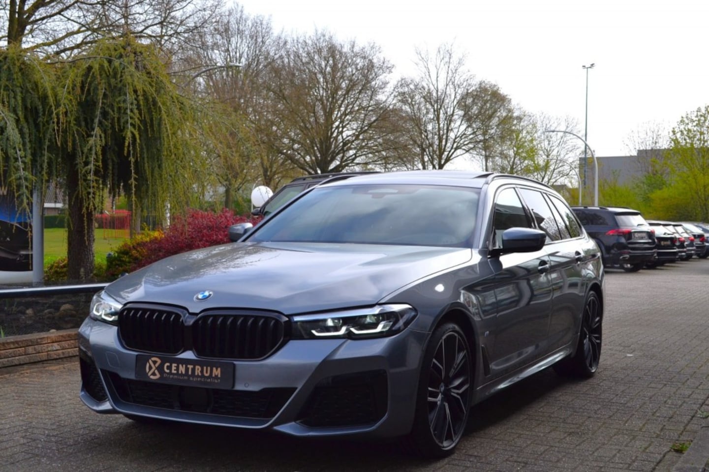 BMW 5-serie - 530d xDrive M-Sport / Pano / standkachel / vol - AutoWereld.nl